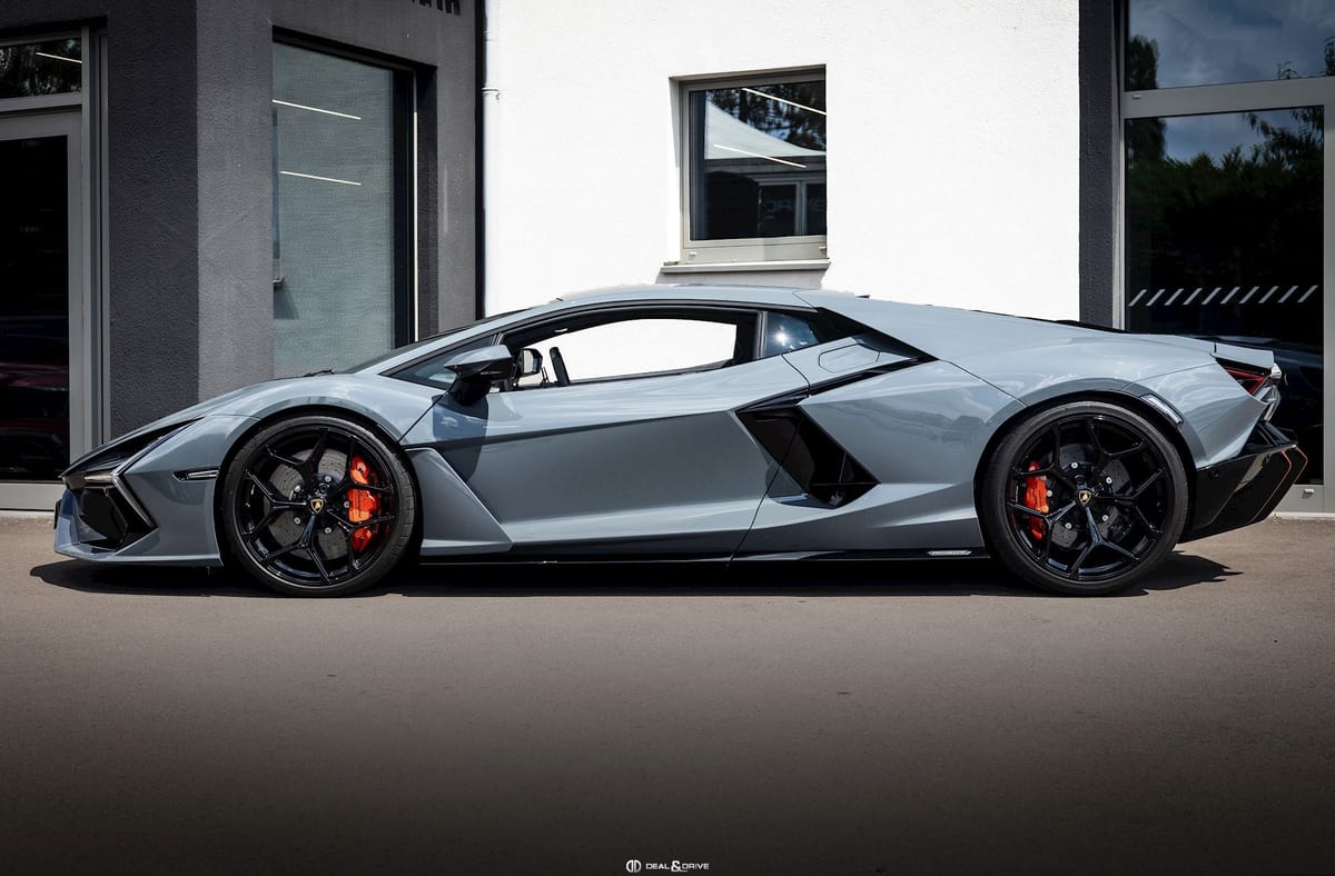 REVUELTO 6.5 V12 HPEV (1.015 CH) - GRIGIO TELESTO – FULL PPF — photo 2/15