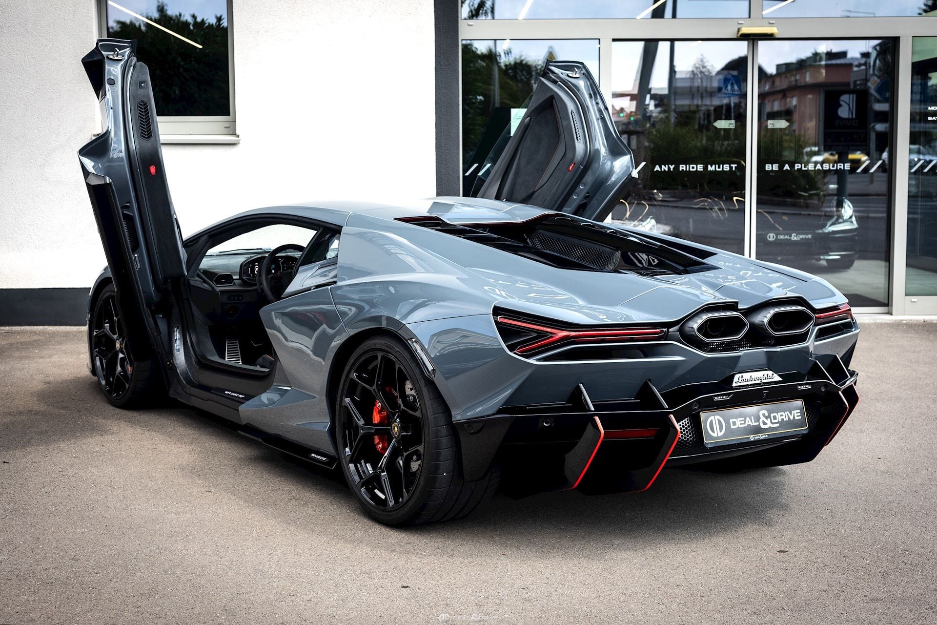 REVUELTO 6.5 V12 HPEV (1.015 CH) - GRIGIO TELESTO – FULL PPF — photo 11/15
