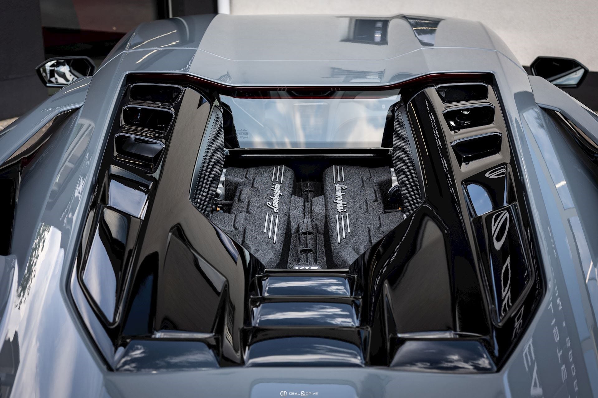 REVUELTO 6.5 V12 HPEV (1.015 CH) - GRIGIO TELESTO – FULL PPF — photo 15/15