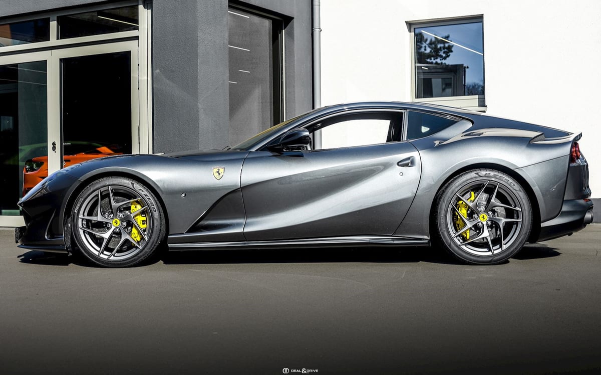 812 SUPERFAST 6.5 V12 – POWER15 02/2027 - GRIGIO SILVERSTONE - PPF — photo 2/15