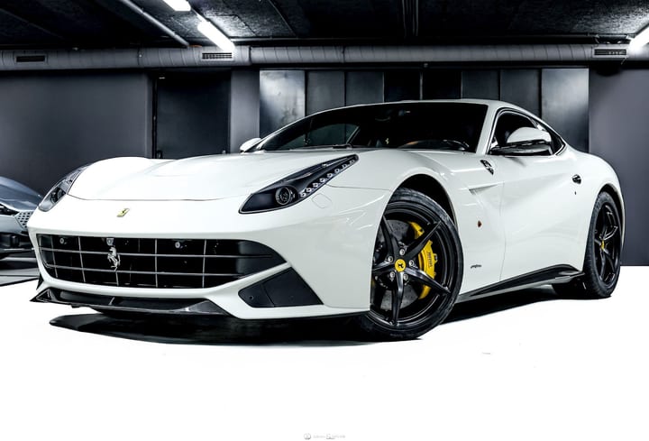 F12 BERLINETTA 6.3 V12 F1 – BIANCO AVUS – LA FERRARI STYLE WHEELS — photo 1/15