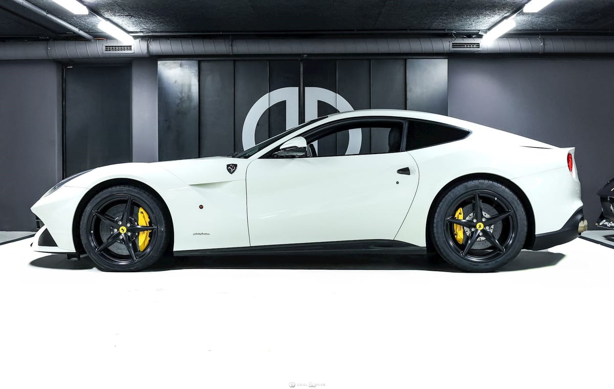 F12 BERLINETTA 6.3 V12 F1 – BIANCO AVUS – LA FERRARI STYLE WHEELS — photo 2/15