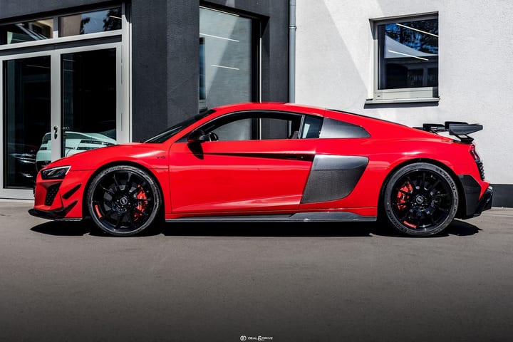 R8 V10 GT RWD S-TRONIC - 1 OF 333 - TANGO RED METALLIC - WARRANTY 03/28 — photo 2/15
