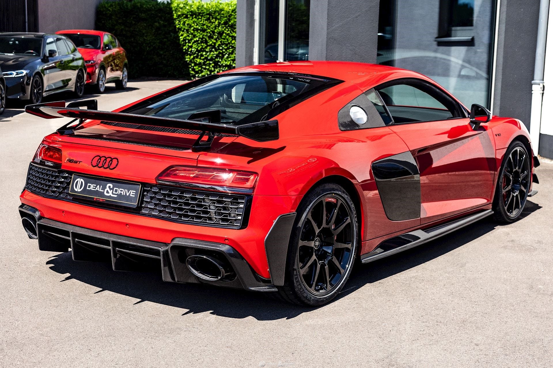 R8 V10 GT RWD S-TRONIC - 1 OF 333 - TANGO RED METALLIC - WARRANTY 03/28 — photo 4/15