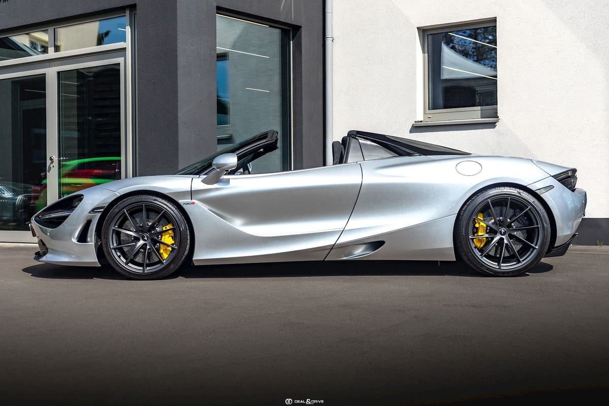 720S SPIDER 4.0 V8 720 – PACK STEALTH - FULL XPEL - SUPERNOVA SILVER ELITE PAINT — photo 2/15