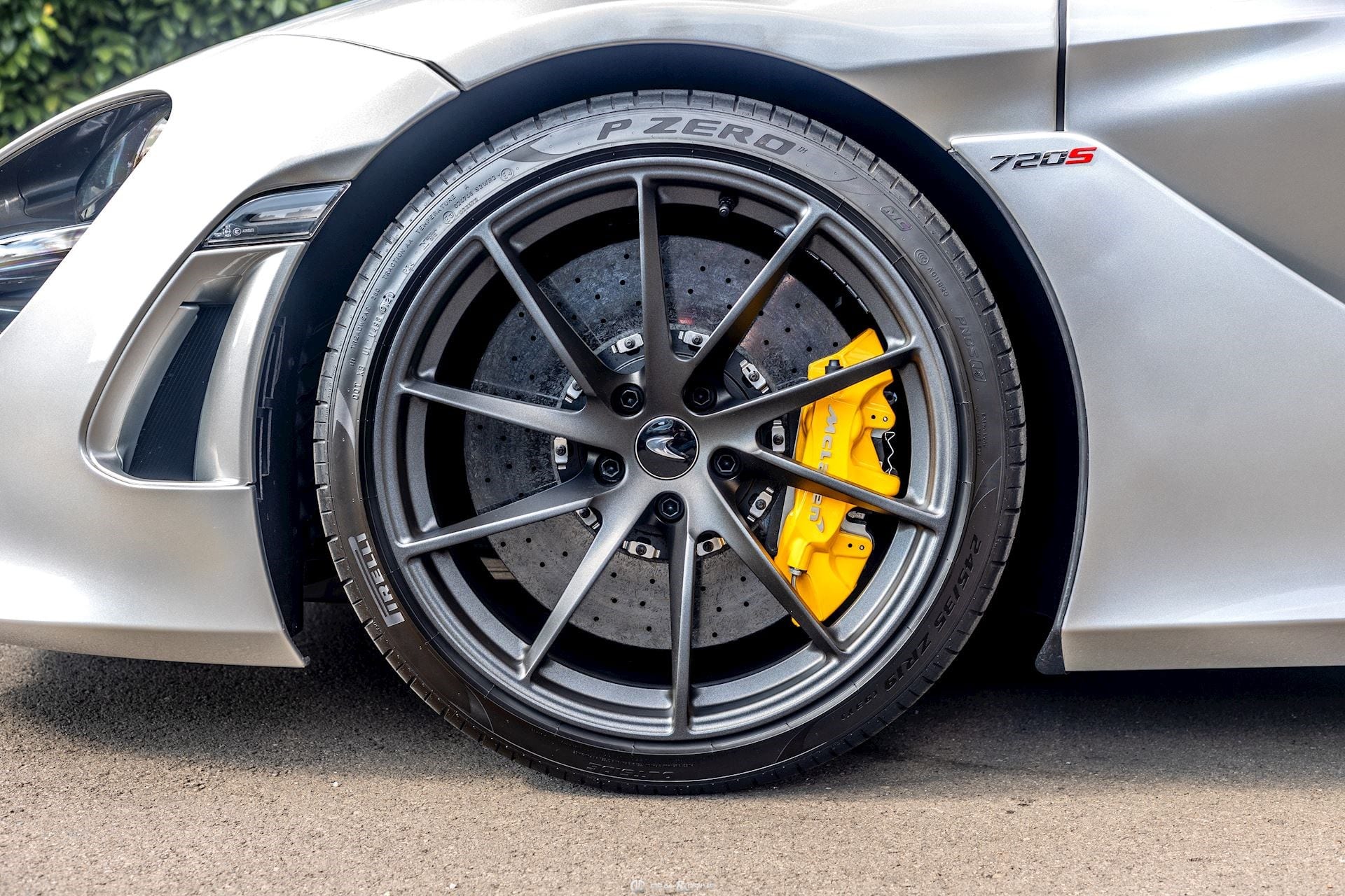 720S SPIDER 4.0 V8 720 – PACK STEALTH - FULL XPEL - SUPERNOVA SILVER ELITE PAINT — photo 8/15
