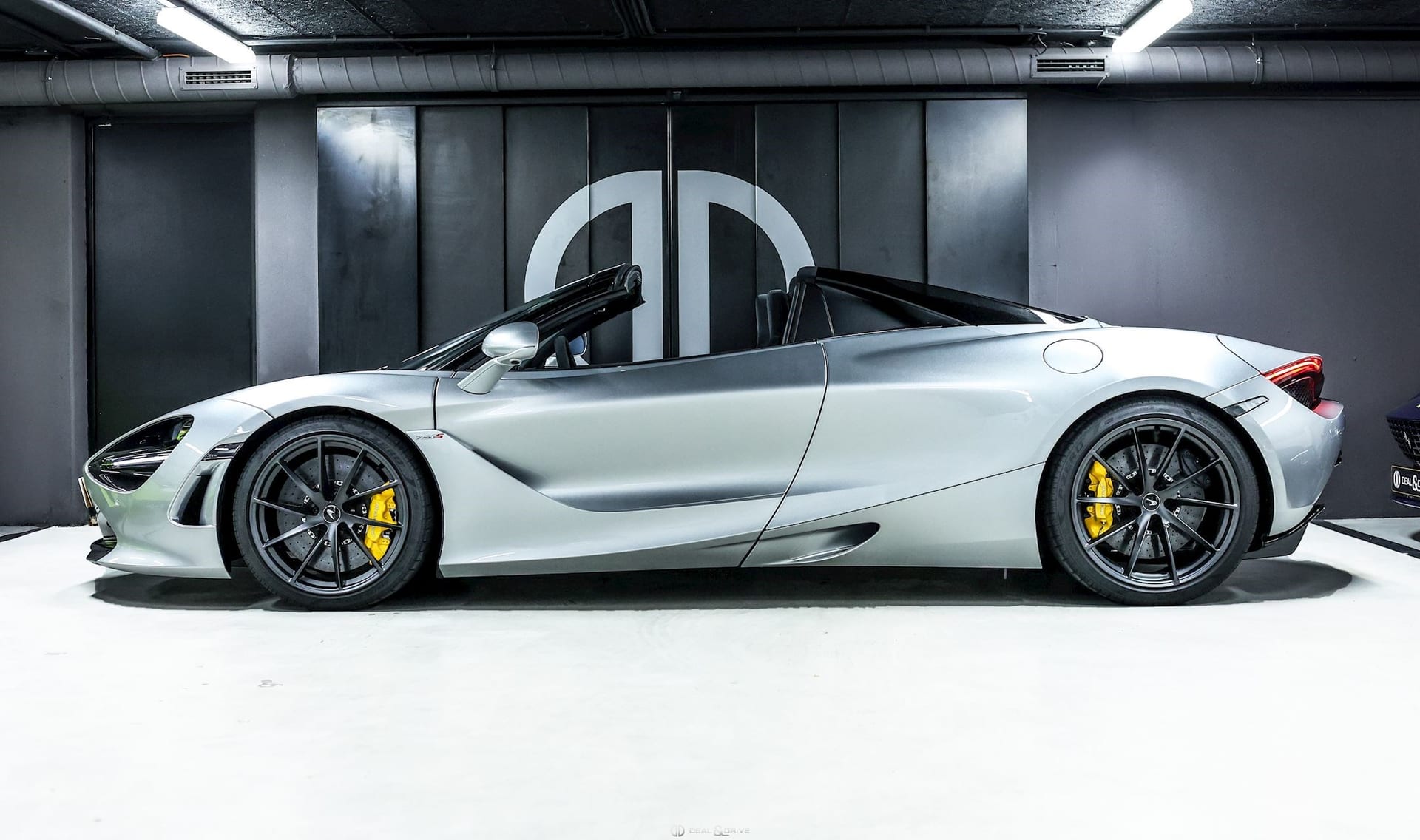 720S SPIDER 4.0 V8 720 – PACK STEALTH - FULL XPEL - SUPERNOVA SILVER ELITE PAINT — photo 10/15