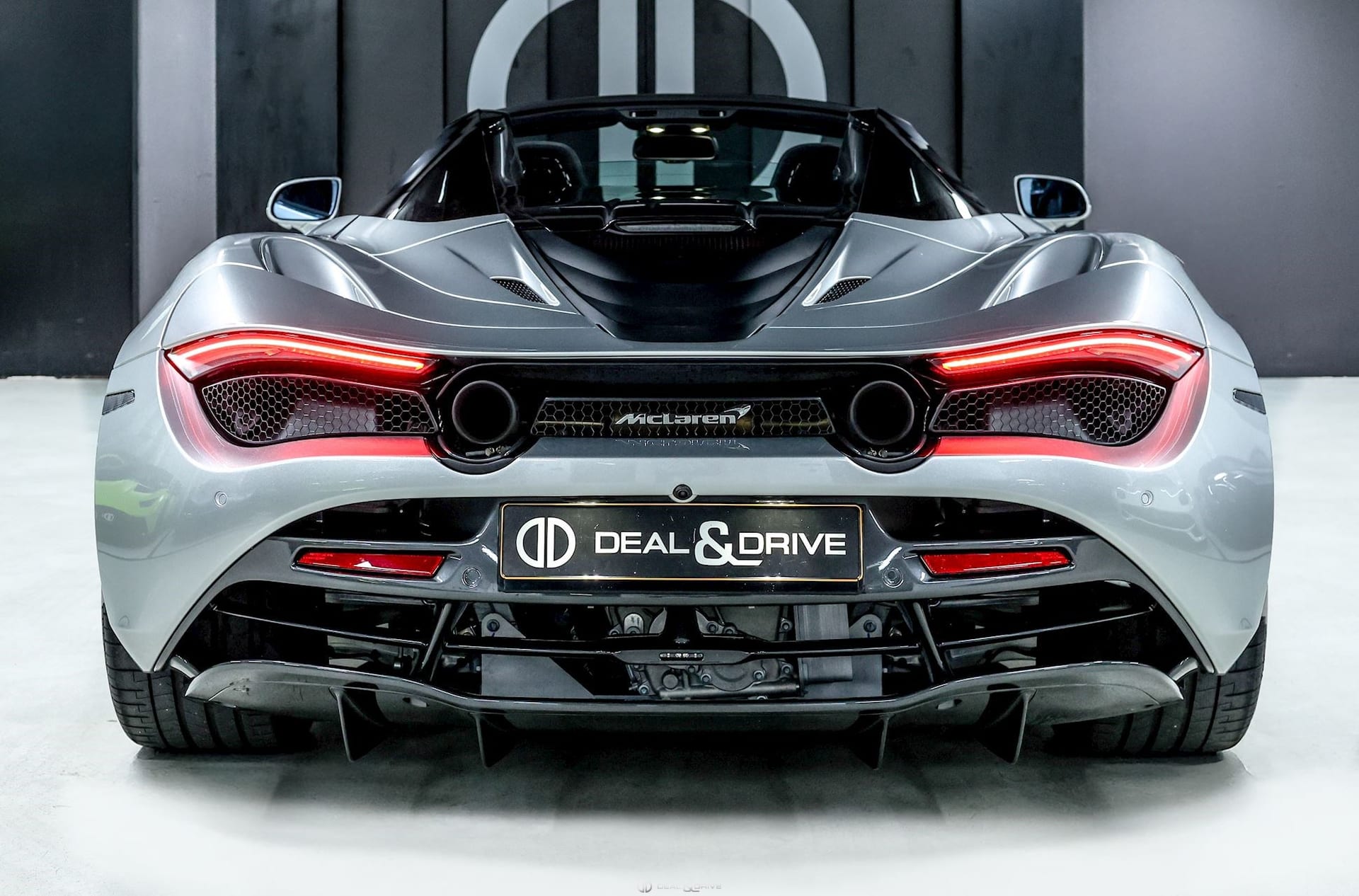 720S SPIDER 4.0 V8 720 – PACK STEALTH - FULL XPEL - SUPERNOVA SILVER ELITE PAINT — photo 12/15