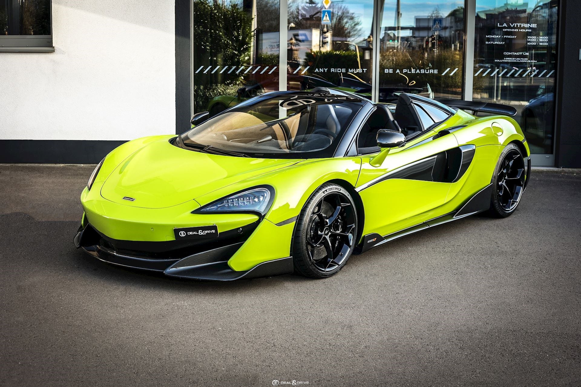 600LT SPIDER 3.8 V8 600 – PPF - LIME GREEN ELITE PAINT — photo 6/15