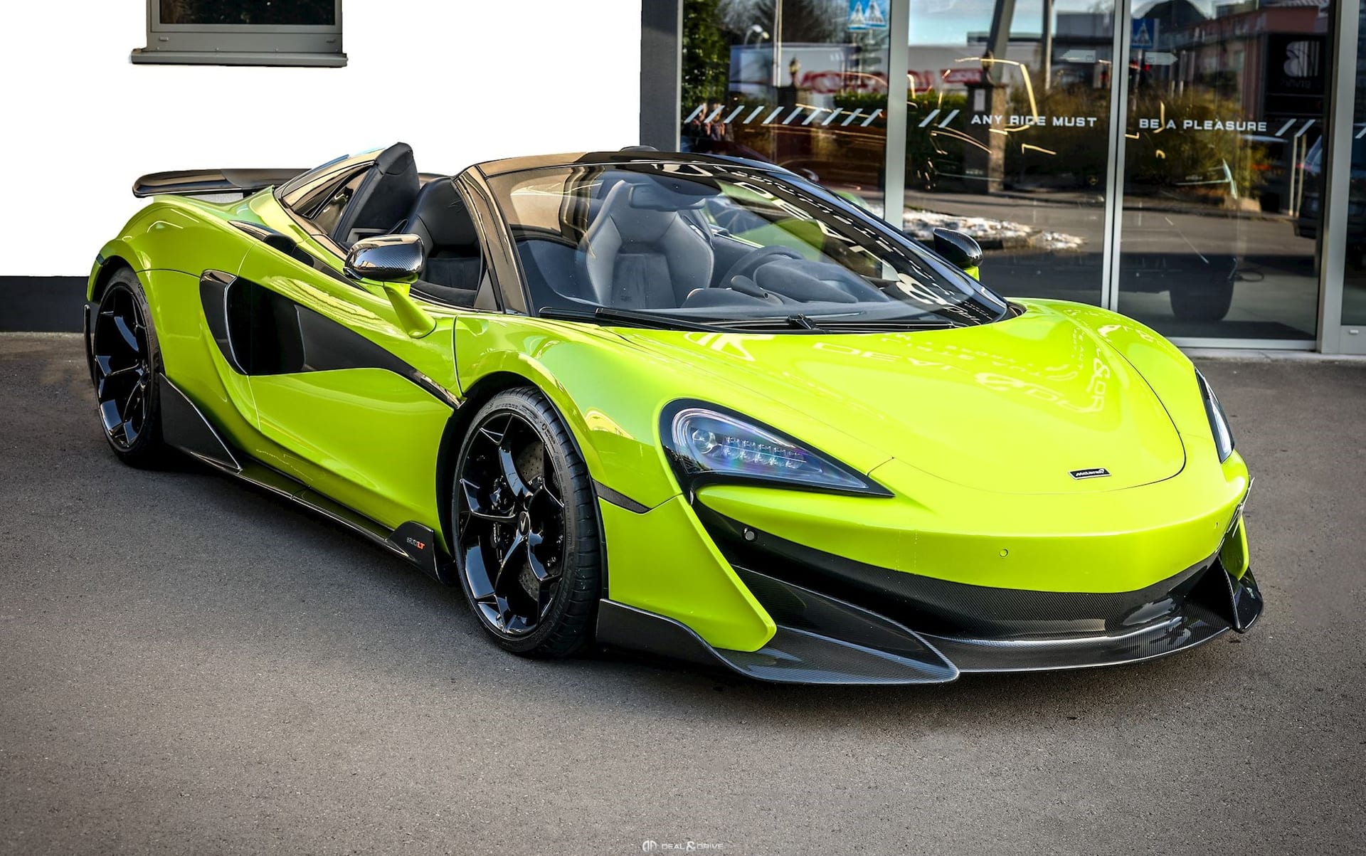 600LT SPIDER 3.8 V8 600 – PPF - LIME GREEN ELITE PAINT — photo 8/15