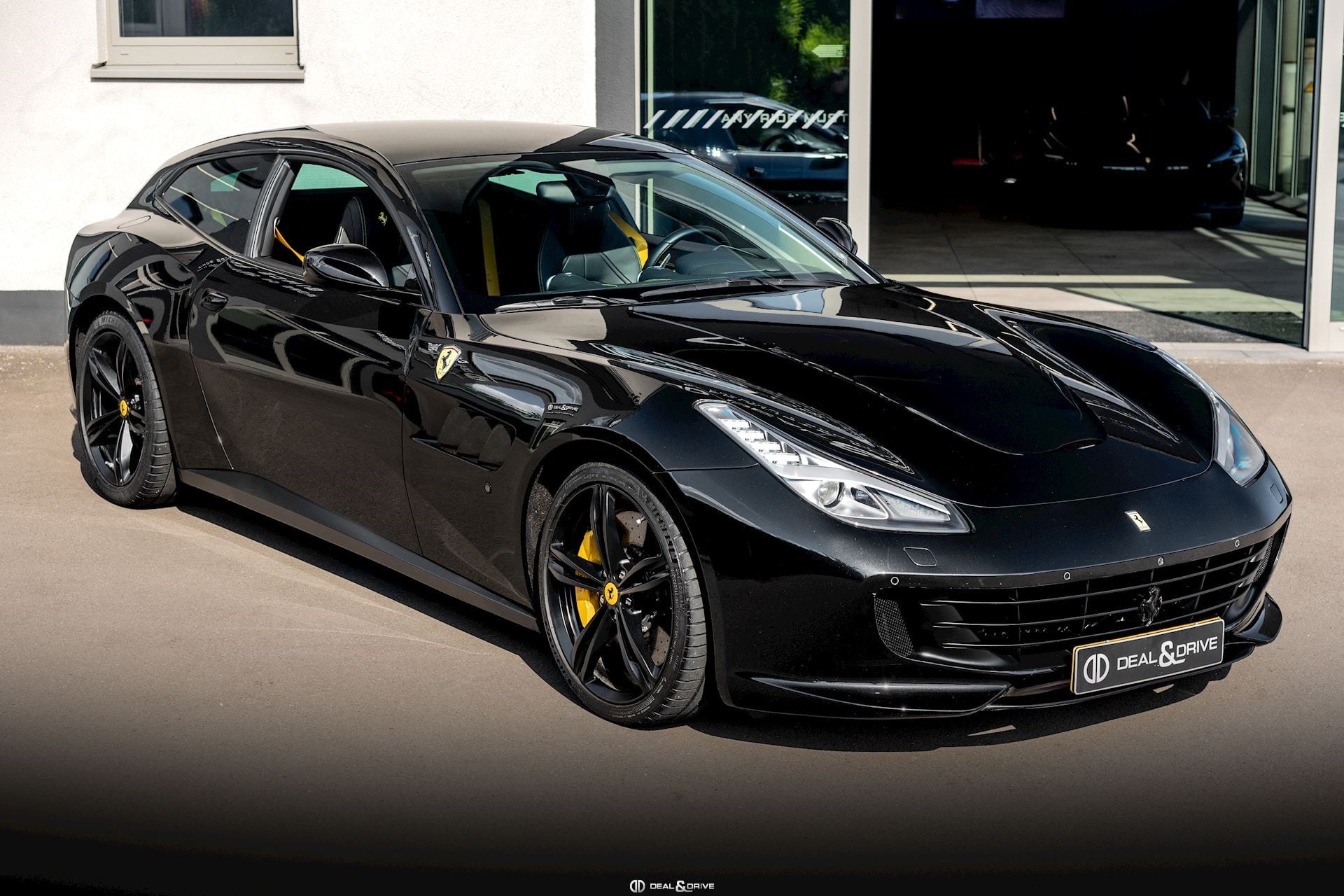 GTC 4 LUSSO 6.3 V12 (690 CH) - NEW FERRARI POWER 12M - NERO DAYTONA - IMMAT FR. - PPF — photo 6/15