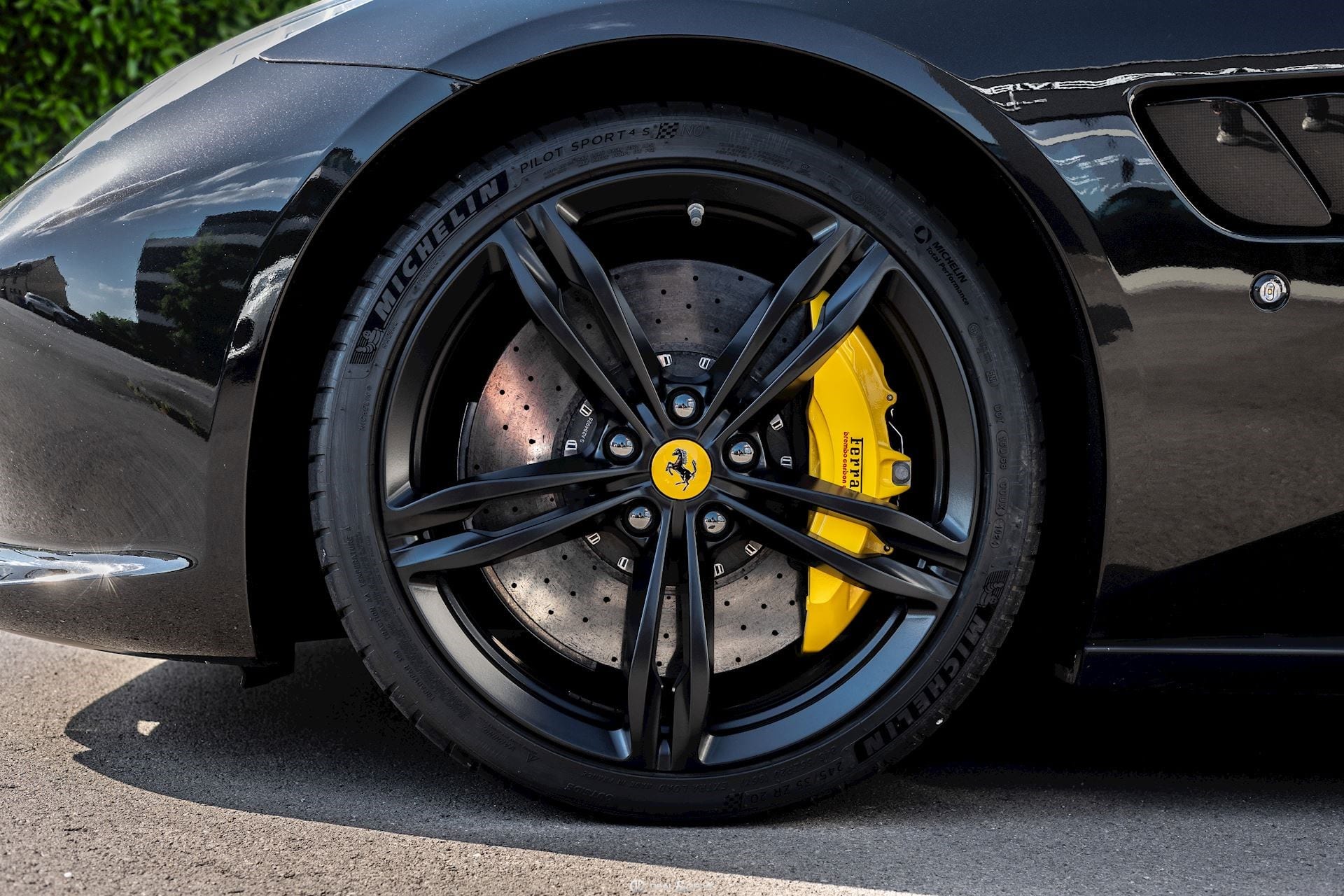 GTC 4 LUSSO 6.3 V12 (690 CH) - NEW FERRARI POWER 12M - NERO DAYTONA - IMMAT FR. - PPF — photo 8/15