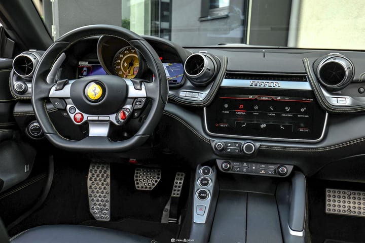 GTC 4 LUSSO 6.3 V12 (690 CH) - NEW FERRARI POWER 12M - NERO DAYTONA - IMMAT FR. - PPF — photo 15/15