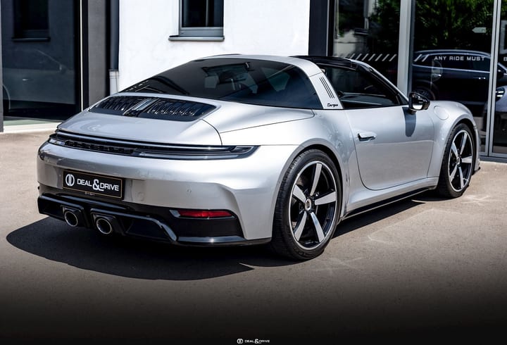 911 (992.2) TARGA 4 GTS PDK - BLACK SPORT DESIGN PACK -GT-SILVER — photo 10/15