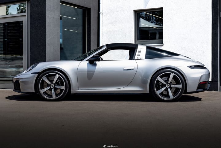 911 (992.2) TARGA 4 GTS PDK - BLACK SPORT DESIGN PACK -GT-SILVER — photo 11/15