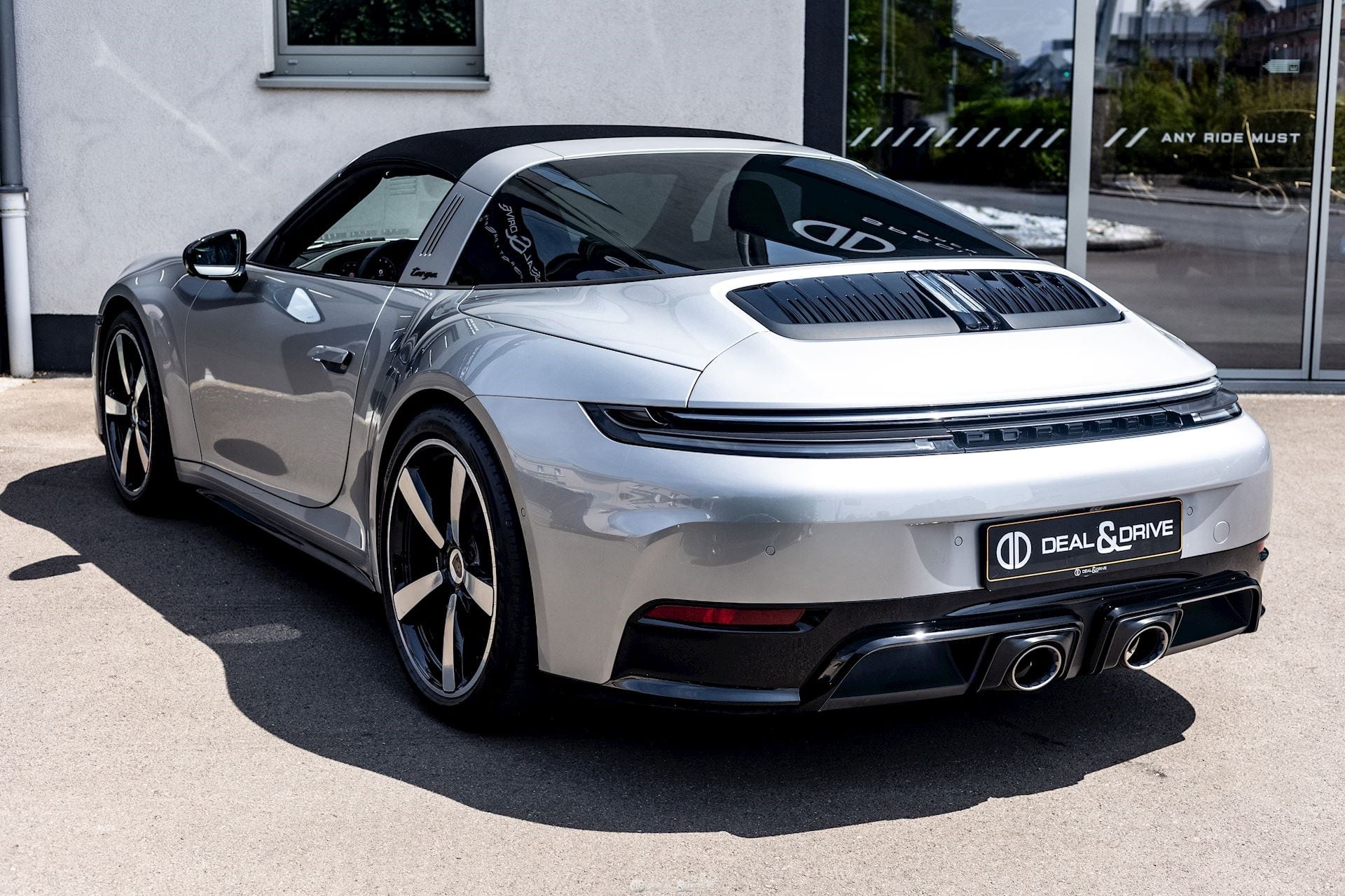 911 (992.2) TARGA 4 GTS PDK - BLACK SPORT DESIGN PACK -GT-SILVER — photo 13/15