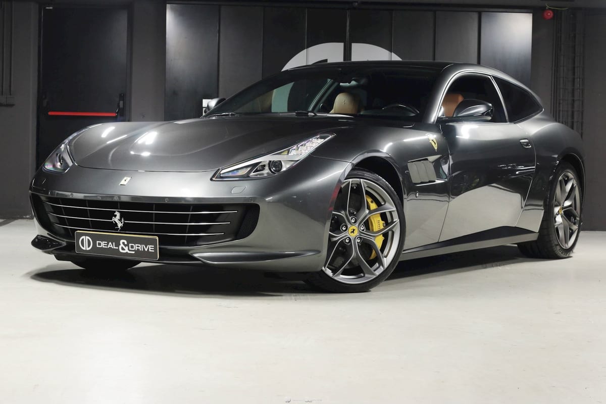 GTC 4 LUSSO V8 T 3.9 (611 CH) – GRIGIO SILVERSTONE — photo 1/15