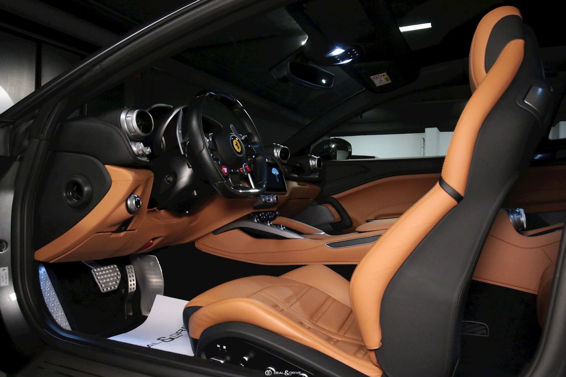 GTC 4 LUSSO V8 T 3.9 (611 CH) – GRIGIO SILVERSTONE — photo 12/15