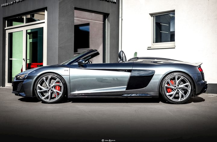 R8 SPYDER V10 PERFORMANCE 5.2 FSI QUATTRO S-TRONIC – PACK KARHU EDITION – PPF — photo 2/15