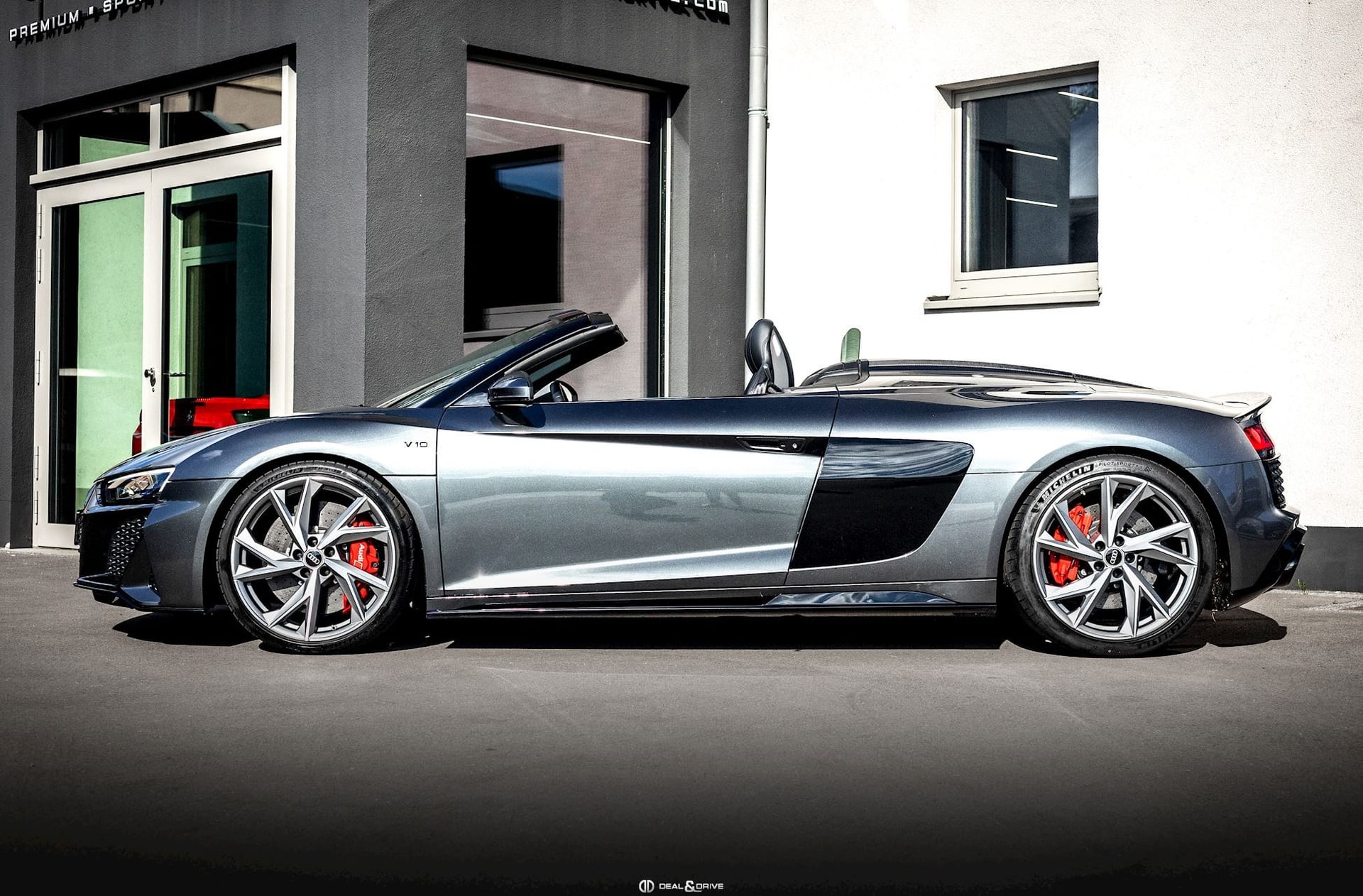 R8 SPYDER V10 PERFORMANCE 5.2 FSI QUATTRO S-TRONIC – PACK KARHU EDITION – PPF — photo 2/15