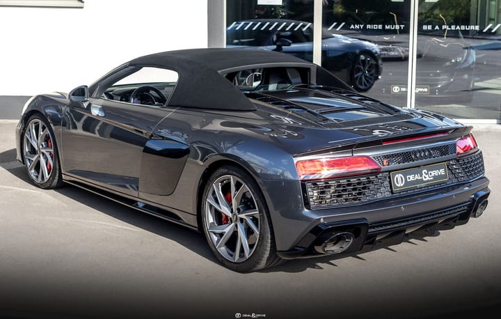 R8 SPYDER V10 PERFORMANCE 5.2 FSI QUATTRO S-TRONIC – PACK KARHU EDITION – PPF — photo 7/15