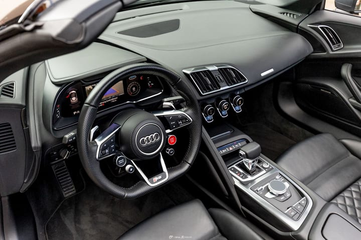 R8 SPYDER V10 PERFORMANCE 5.2 FSI QUATTRO S-TRONIC – PACK KARHU EDITION – PPF — photo 10/15
