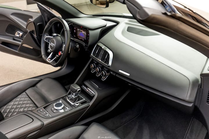 R8 SPYDER V10 PERFORMANCE 5.2 FSI QUATTRO S-TRONIC – PACK KARHU EDITION – PPF — photo 14/15