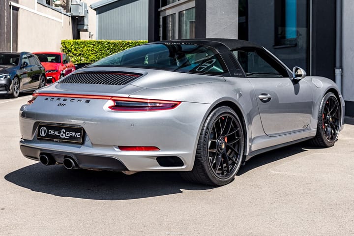 911 (991.2) TARGA 4 3.0 GTS PDK – GT-SILVER — photo 9/15