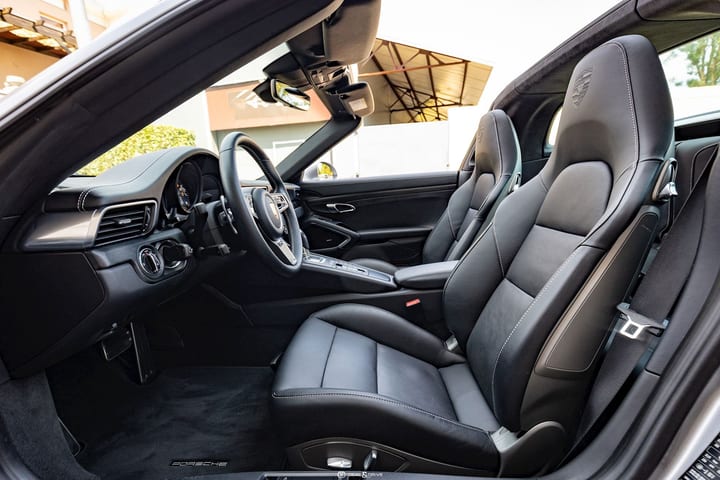 911 (991.2) TARGA 4 3.0 GTS PDK – GT-SILVER — photo 13/15