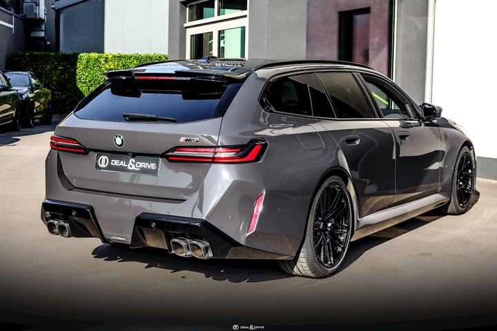 M5 TOURING (G99) 4.4 PHEV (727 CH) – BMW INDIVIDUAL GREY BLACK UNI – PPF – IMMAT FR. - AKRAPOVIC — photo 6/15