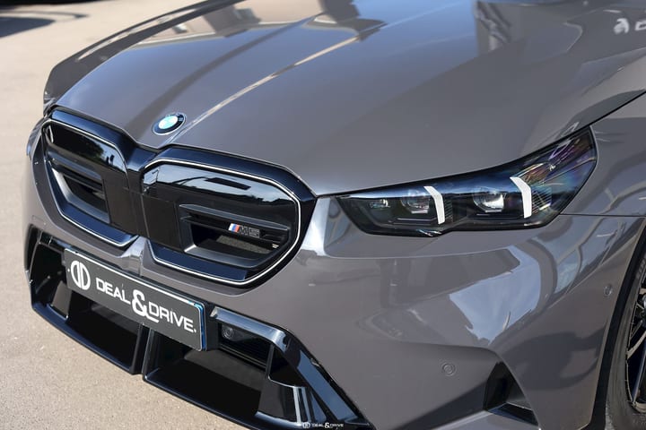 M5 TOURING (G99) 4.4 PHEV (727 CH) – BMW INDIVIDUAL GREY BLACK UNI – PPF – IMMAT FR. - AKRAPOVIC — photo 11/15