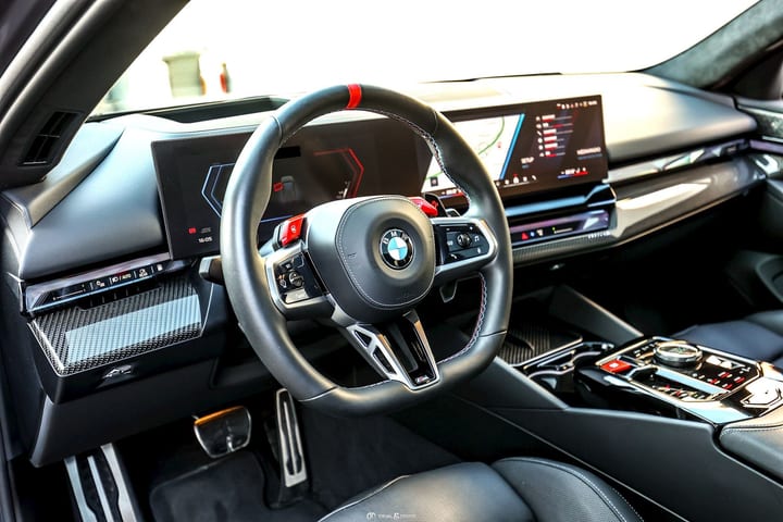 M5 TOURING (G99) 4.4 PHEV (727 CH) – BMW INDIVIDUAL GREY BLACK UNI – PPF – IMMAT FR. - AKRAPOVIC — photo 14/15