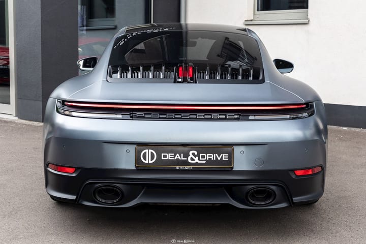 911 (992.2) CARRERA T COUPE 6-SPEED MANUAL – VANADIUM GREY + SATIN PPF — photo 4/15