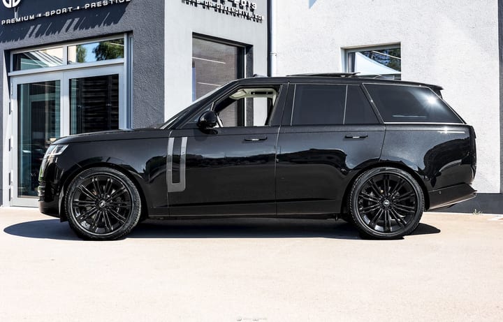 RANGE ROVER 4.4 P530 FIRST EDITION SWB AWD — photo 2/15