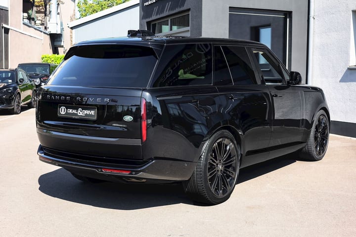 RANGE ROVER 4.4 P530 FIRST EDITION SWB AWD — photo 7/15