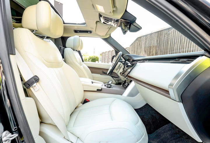 RANGE ROVER 4.4 P530 FIRST EDITION SWB AWD — photo 15/15
