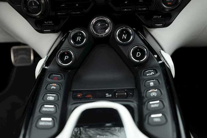 V8 VANTAGE COUPE 4.0 510 - ONYX BLACK - FULL XPEL — photo 13/15
