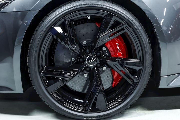 RS 6 AVANT PERFORMANCE 4.0 TFSI QUATTRO TIPTRONIC PACK RS DYNAMIQUE PLUS – AUDI EXCLUSIVE — photo 9/15