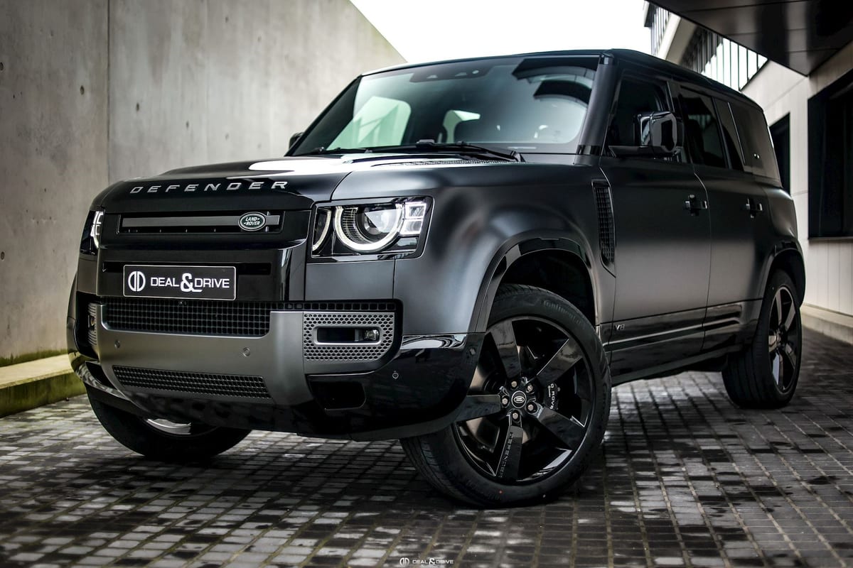 DEFENDER 110 P525 5.0 V8 AWD CARPATHIAN EDITION – CARPATHIAN GREY — photo 1/15