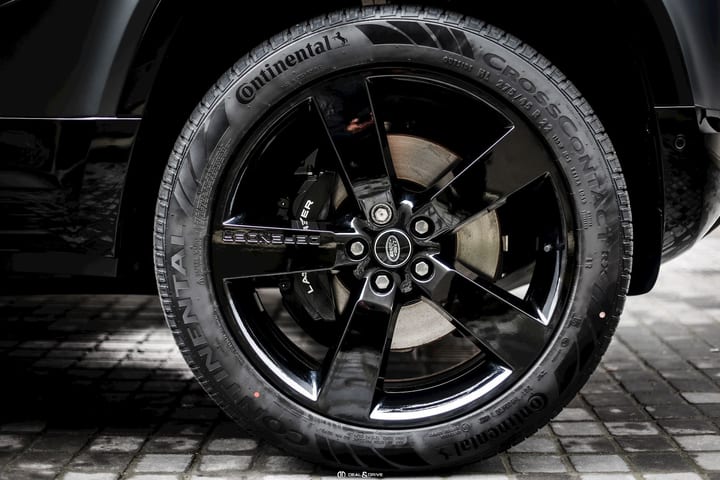 DEFENDER 110 P525 5.0 V8 AWD CARPATHIAN EDITION – CARPATHIAN GREY — photo 8/15