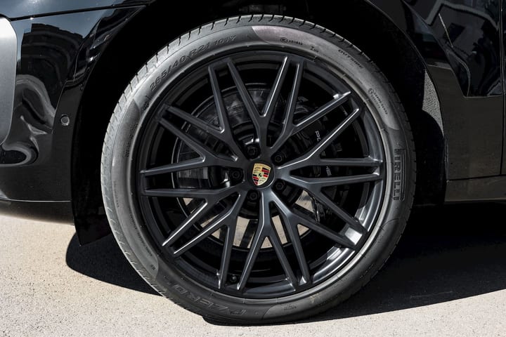 MACAN III GTS PDK - BLACK — photo 9/15