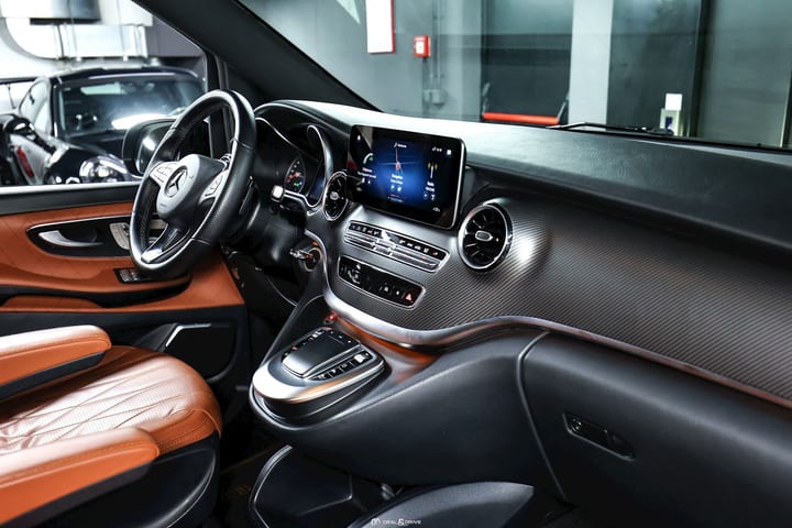 V 300d 4MATIC EXTRALANG AMG-LINE – MH VIP DESIGN - IMMAT. FR — photo 12/15
