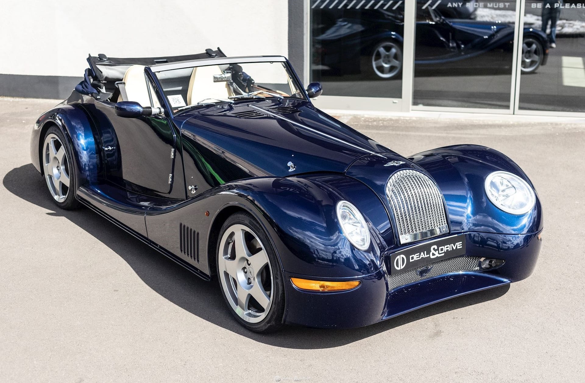 AERO 8 4.4 V8 286 – MANUELLE 6 – PEINTURE ASTON MARTIN MENDIP BLUE — photo 6/15