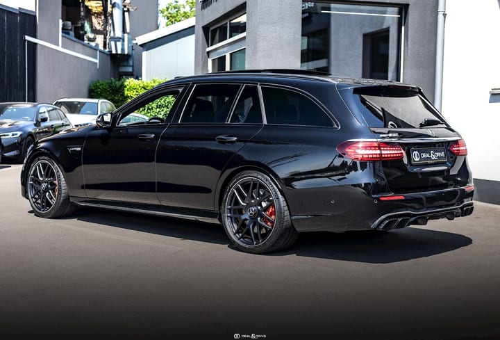 E 63 S AMG 4MATIC+ T-MODELL (612 CH) – PACK CARBONE - OBSIDIAN BLACK METALLIC — photo 8/15