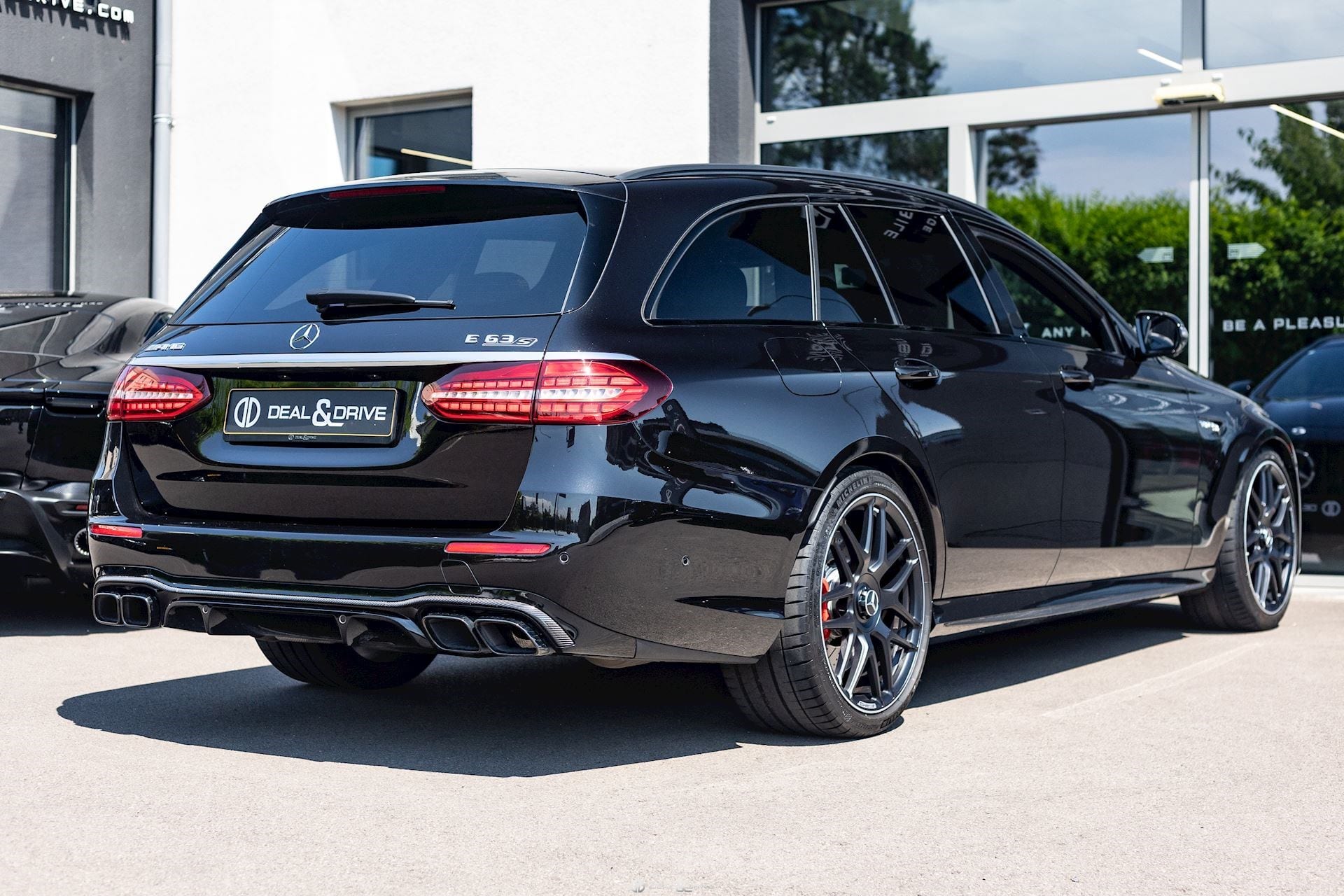E 63 S AMG 4MATIC+ T-MODELL (612 CH) – PACK CARBONE - OBSIDIAN BLACK METALLIC — photo 9/15