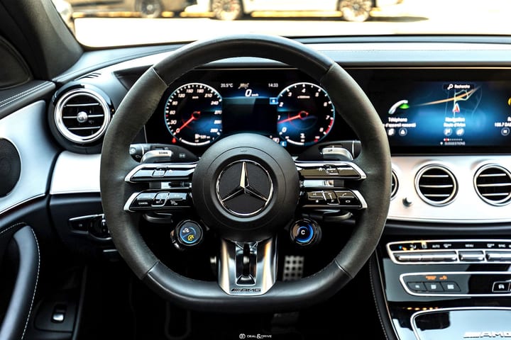 E 63 S AMG 4MATIC+ T-MODELL (612 CH) – PACK CARBONE - OBSIDIAN BLACK METALLIC — photo 15/15