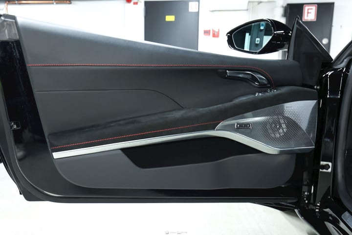 EMIRA COUPE I4 DCT FIRST EDITION — photo 9/15