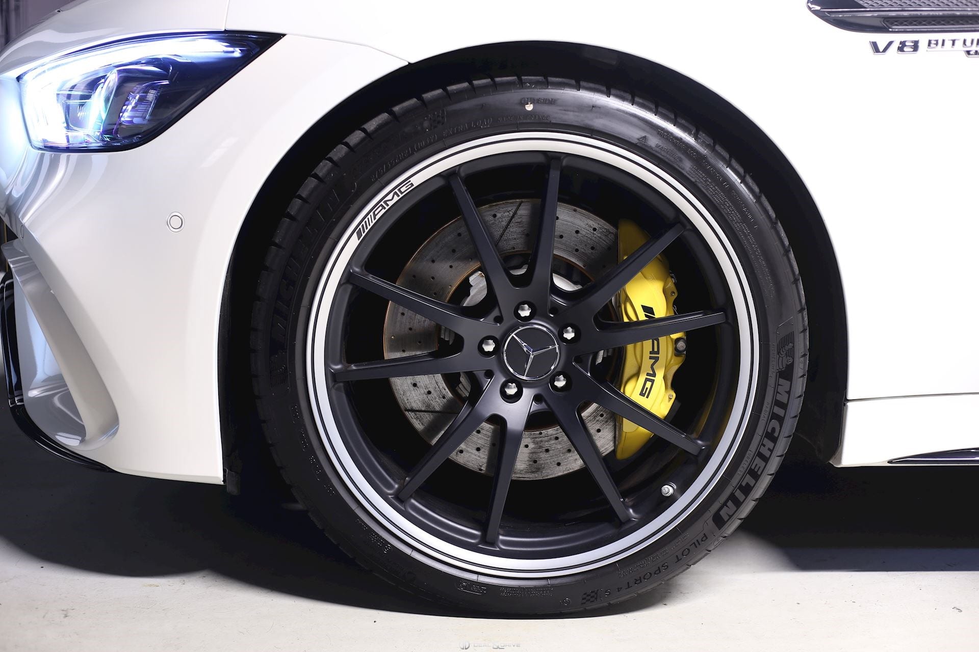 AMG GT 4 PORTES 4.0 V8 63 S 4MATIC+ (639 CH) - DIAMOND WHITE METALLIC DESIGNO — photo 8/15