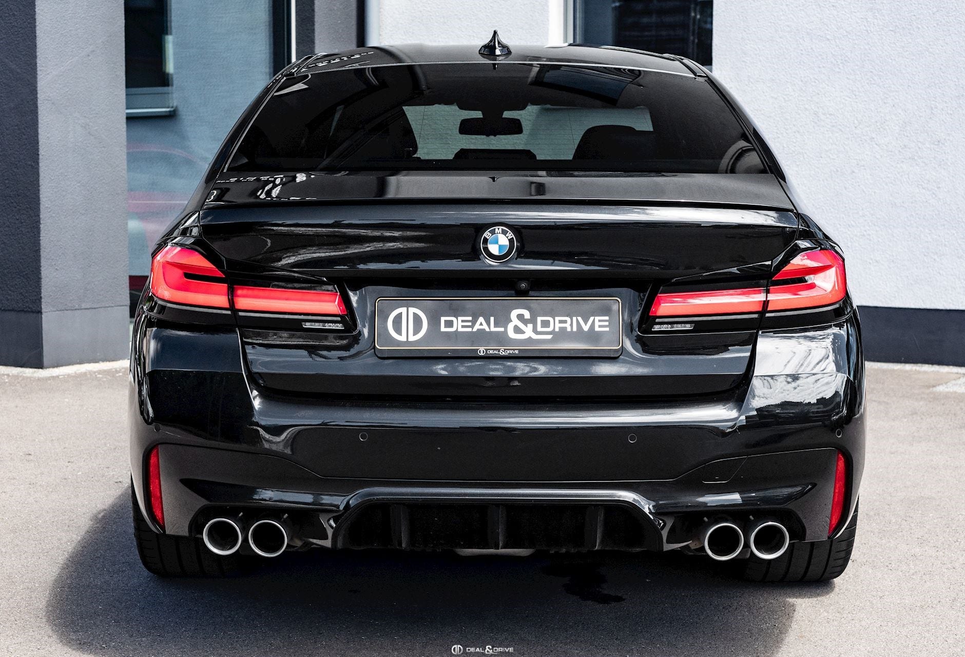 M5 LIMOUSINE (F90) M XDRIVE - BLACK SAPPHIRE – BMW WARRANTY 10/2027 — photo 4/15