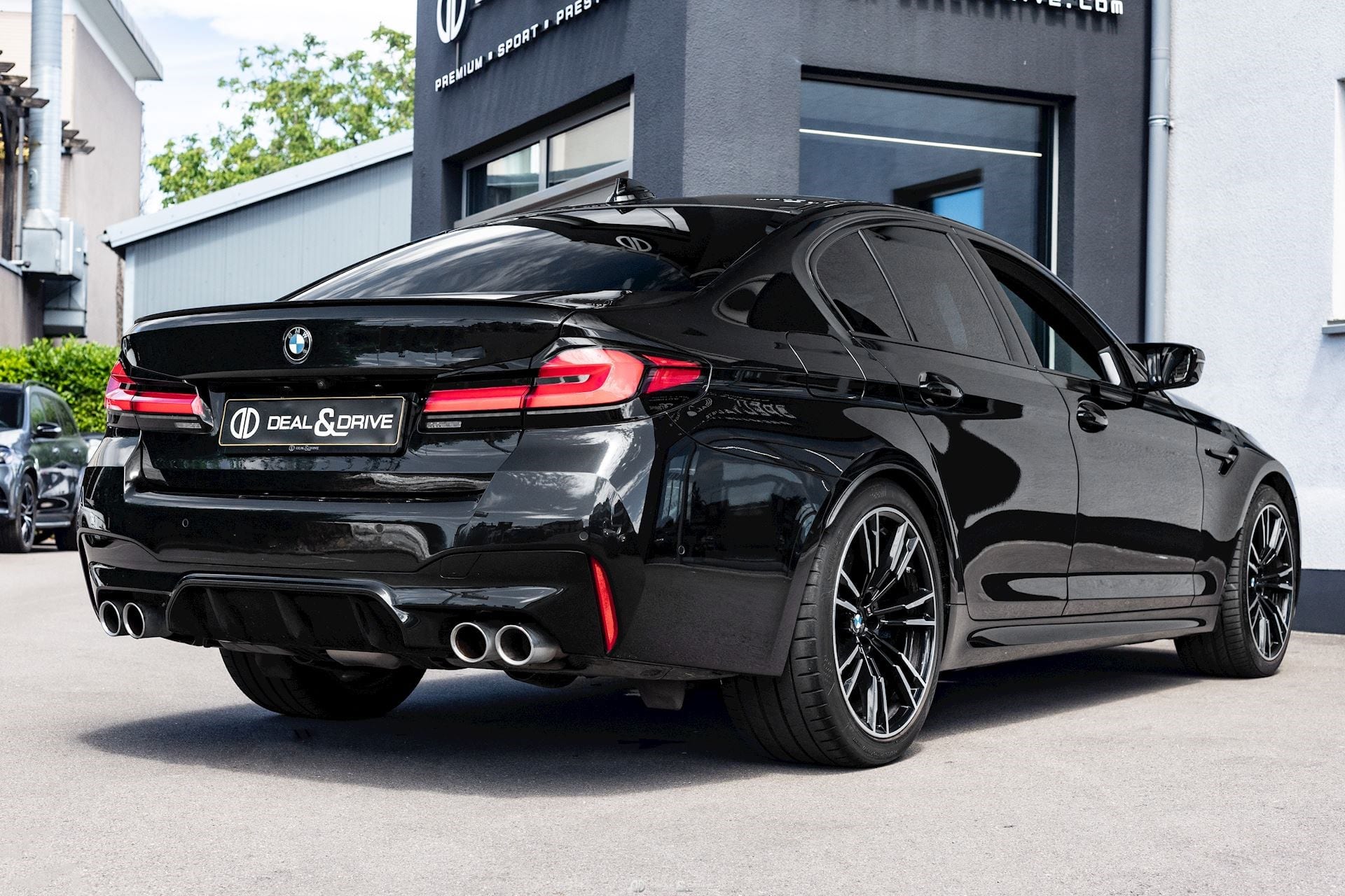 M5 LIMOUSINE (F90) M XDRIVE - BLACK SAPPHIRE – BMW WARRANTY 10/2027 — photo 7/15